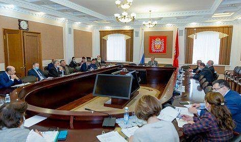 Депутаты направят более 128 млн рублей на поддержку школ и детских садов
